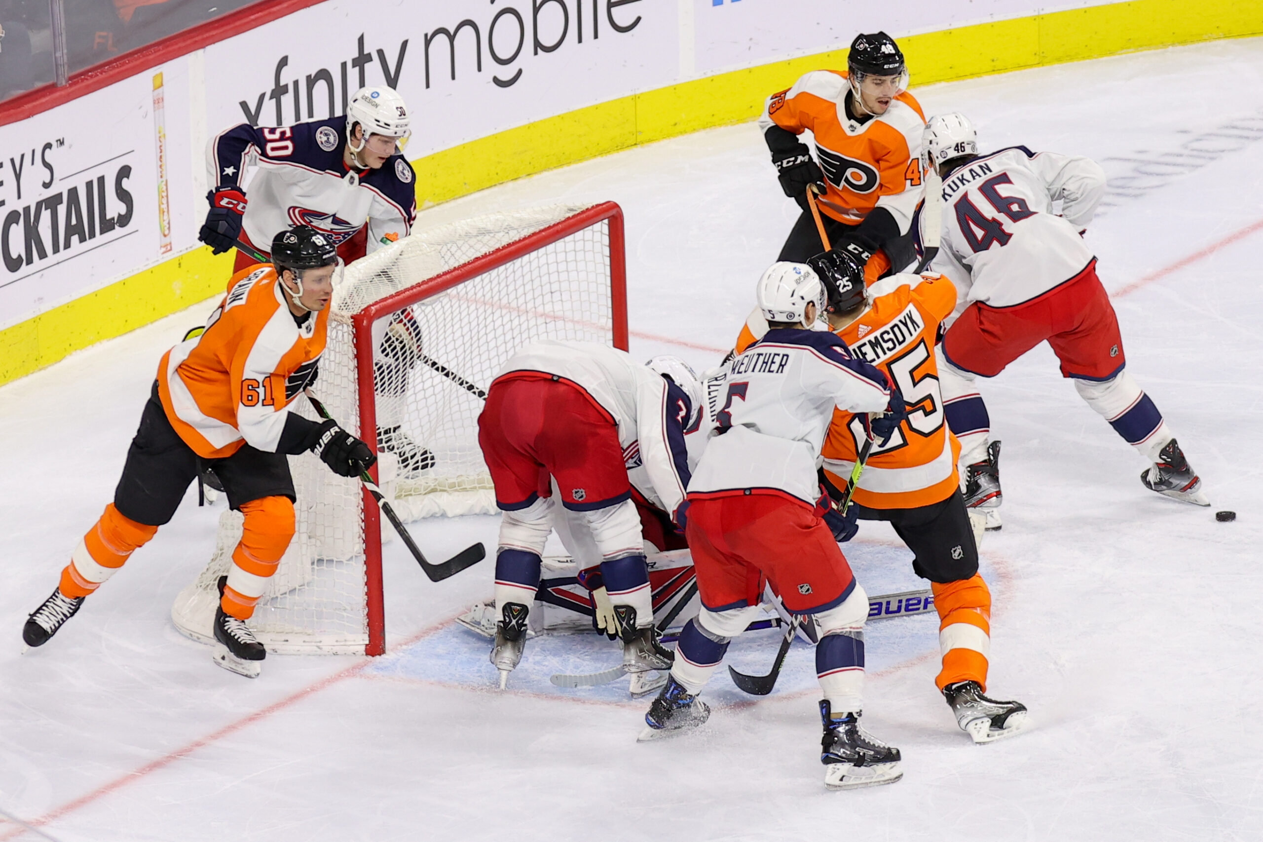 Patrick, Farabee score in third, Flyers beat Devils 5-3