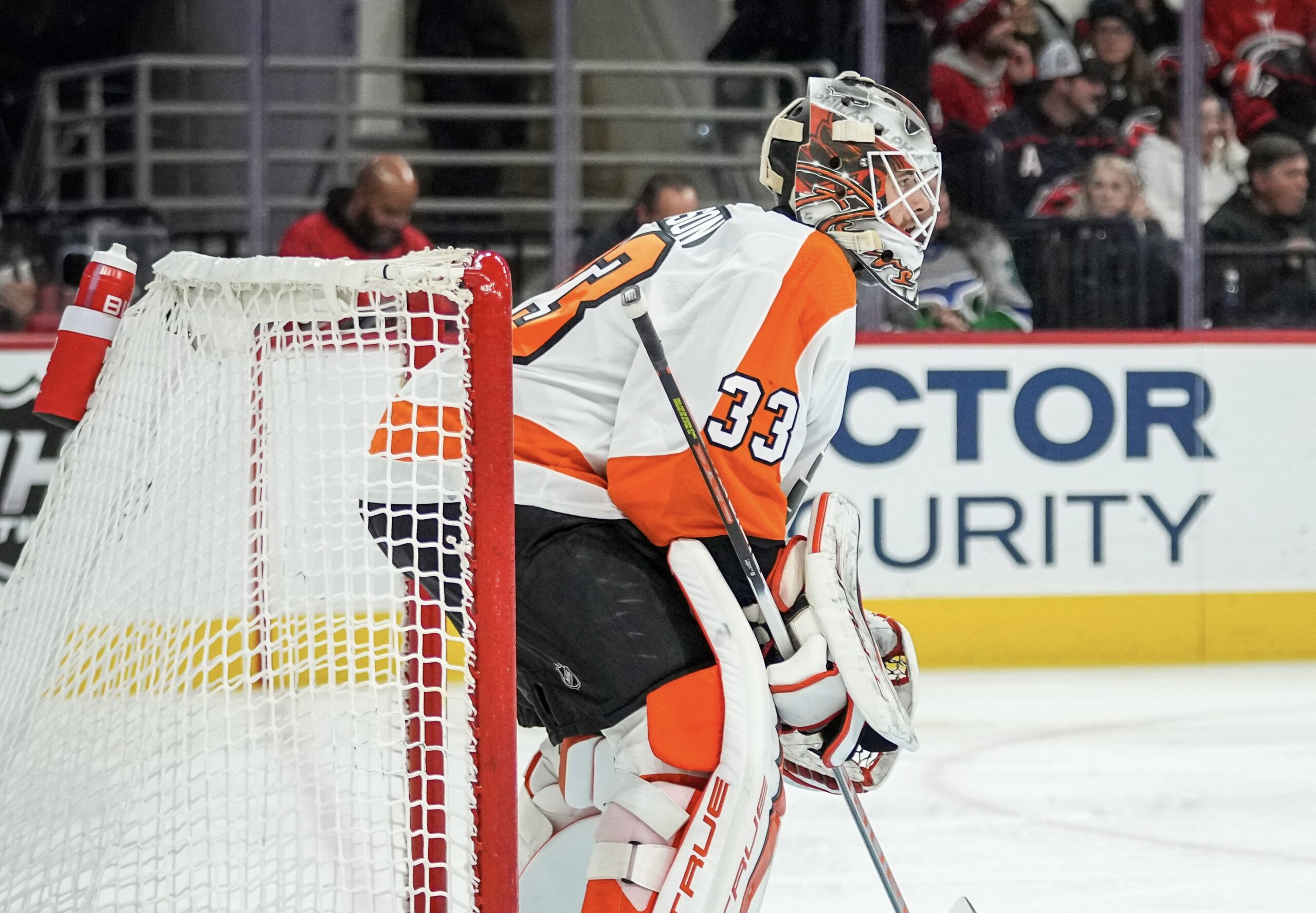 Carter Hart out Tuesday with illness; Samuel Ersson called up