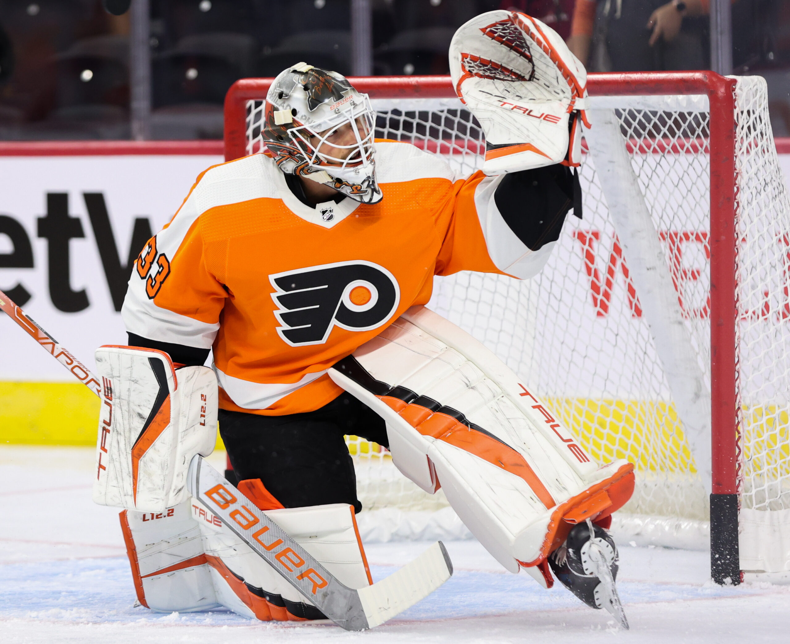 The Flyers' Goalie-Go-Round May Have Discovered a Star - The New York Times
